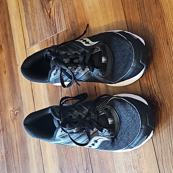 Women’s Saucony Cohesion 13 Running Shoes - Picture 2 of 8